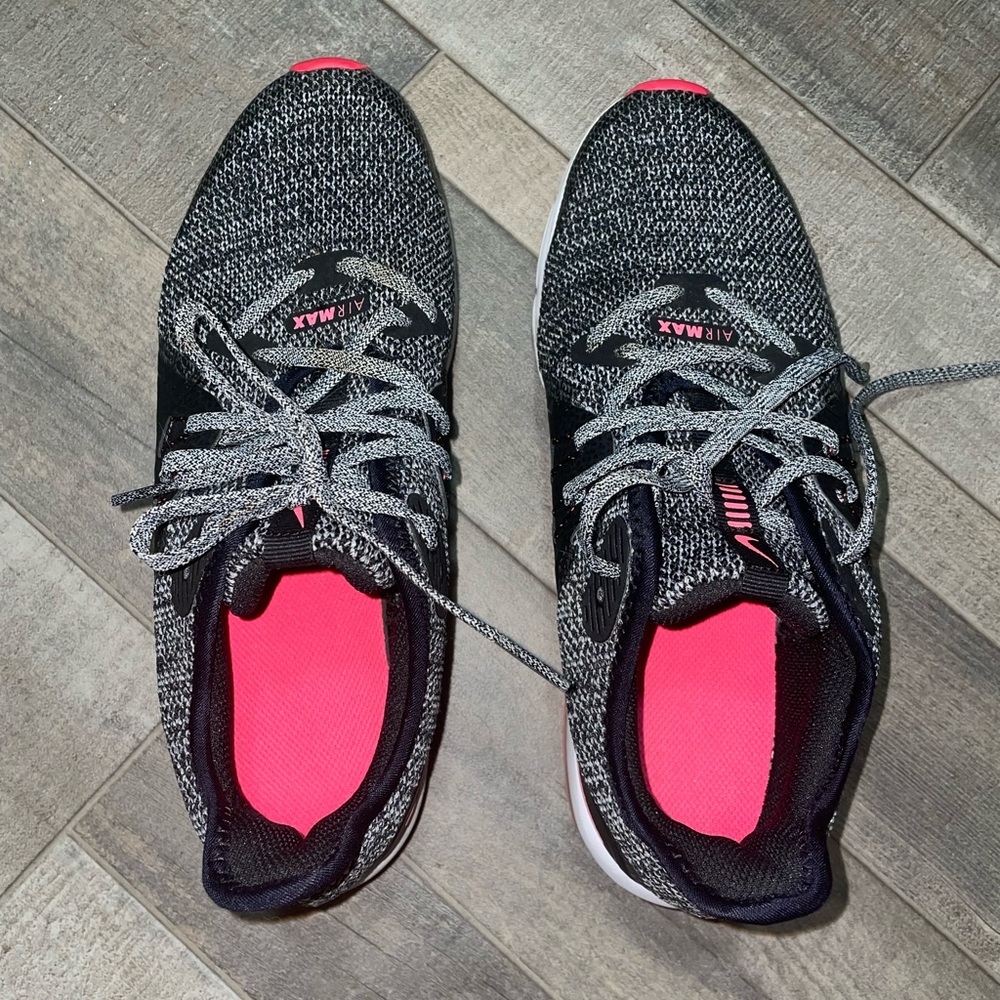 Nike Women's Black and Pink Air Max Sneakers